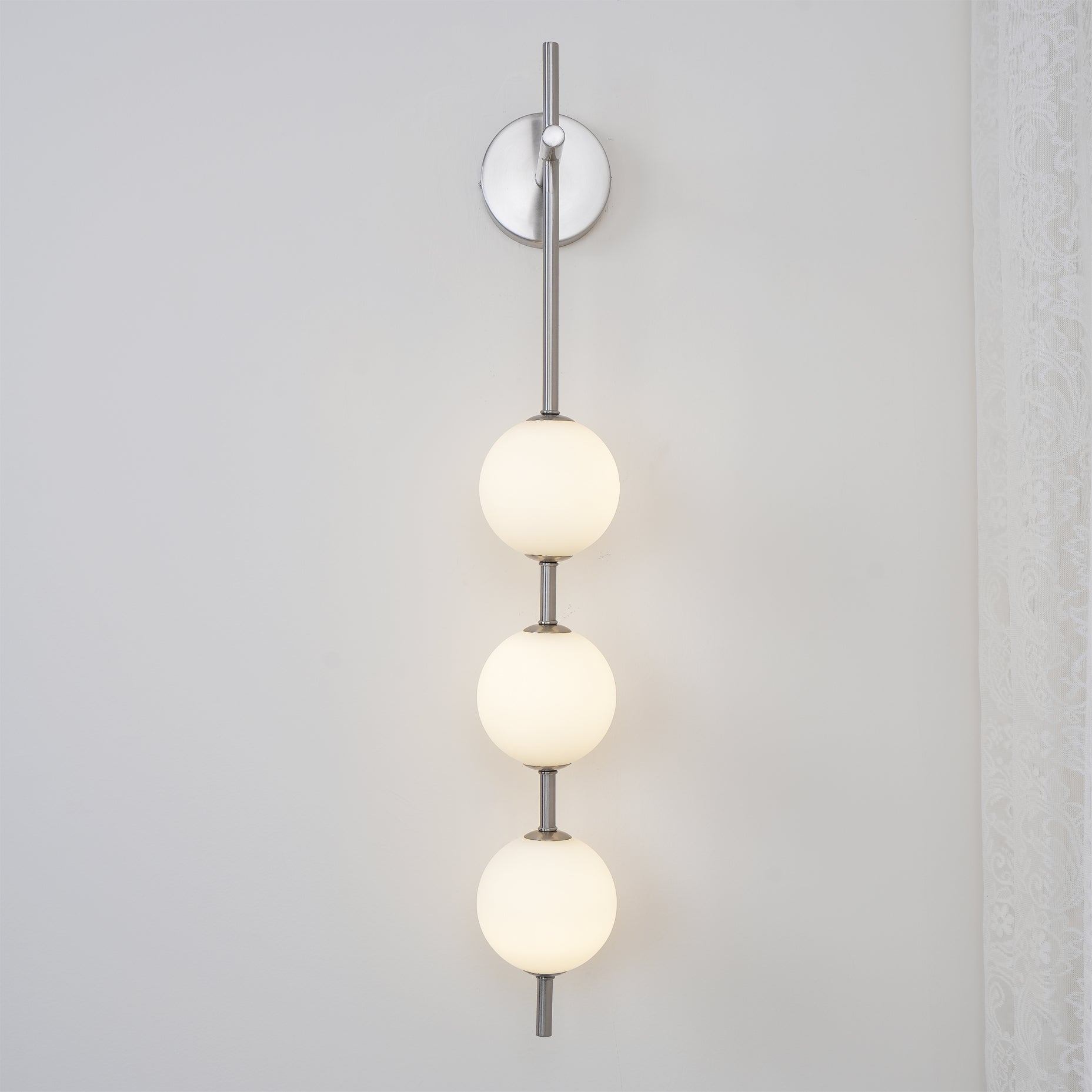 Vertical Globe Plug-in Wall Lamp 1001 Wall lamp