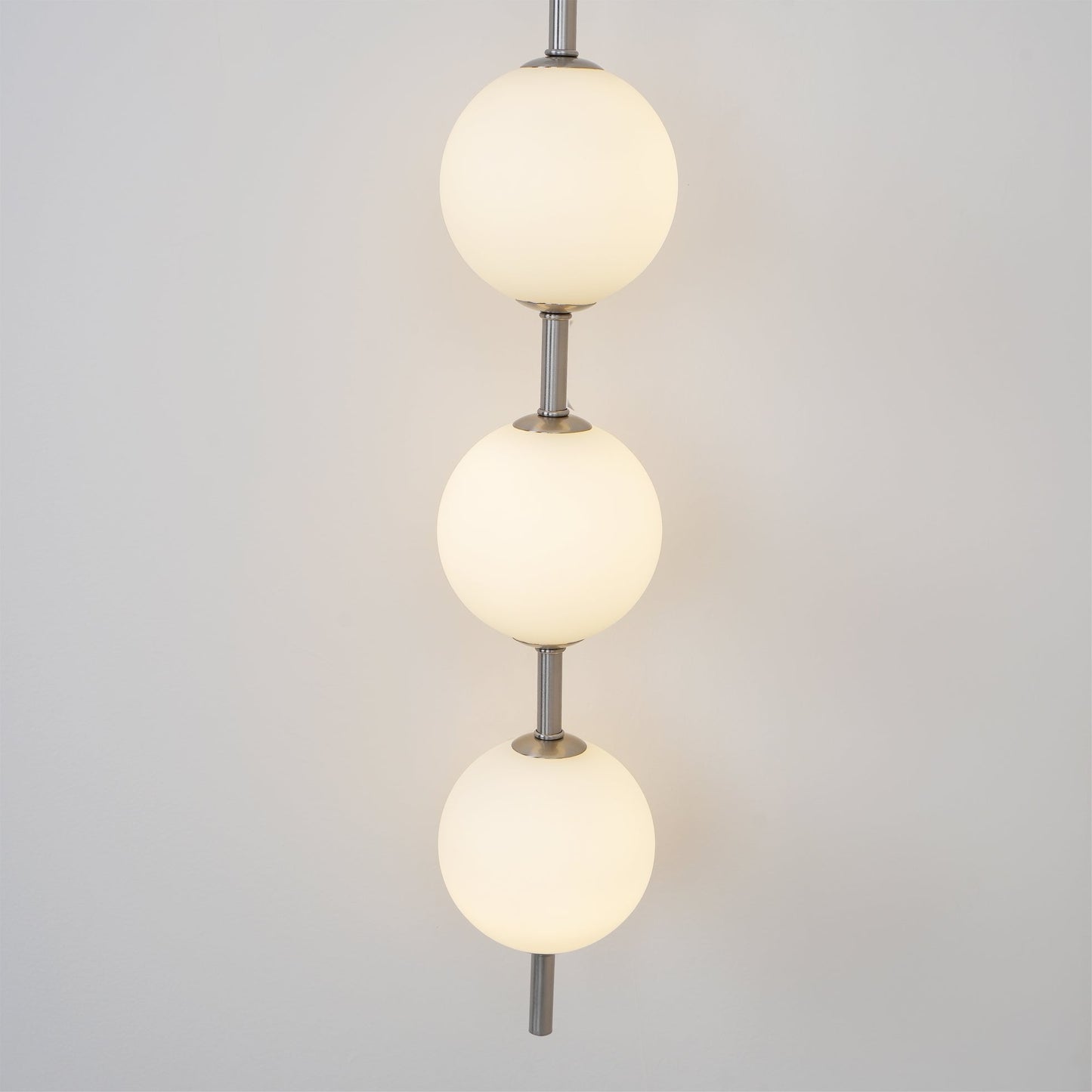 Vertical Globe Plug-in Wall Lamp 1001 Wall lamp