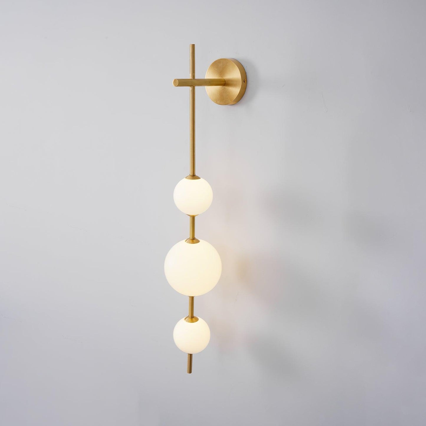 Vertical Globe Plug-in Wall Lamp 1001 Wall lamp
