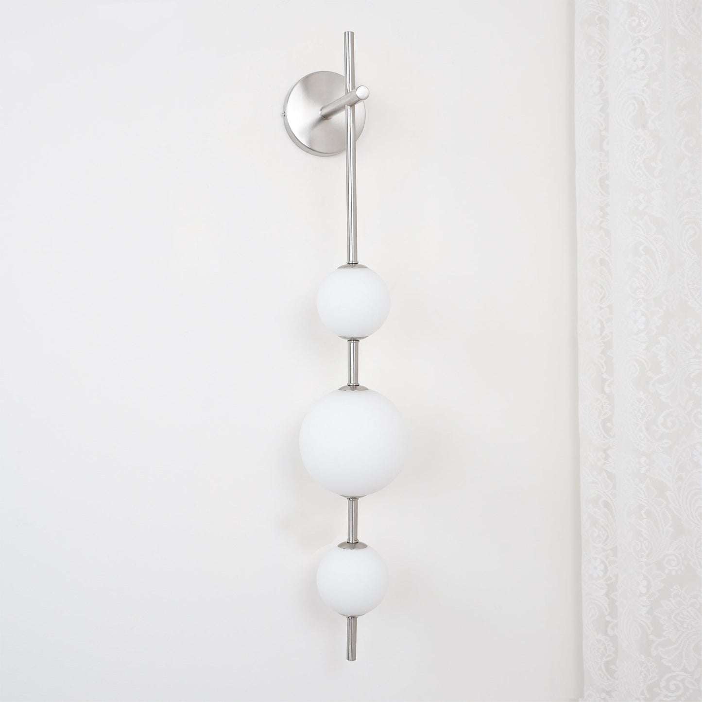 Vertical Globe Plug-in Wall Lamp 1001 Wall lamp