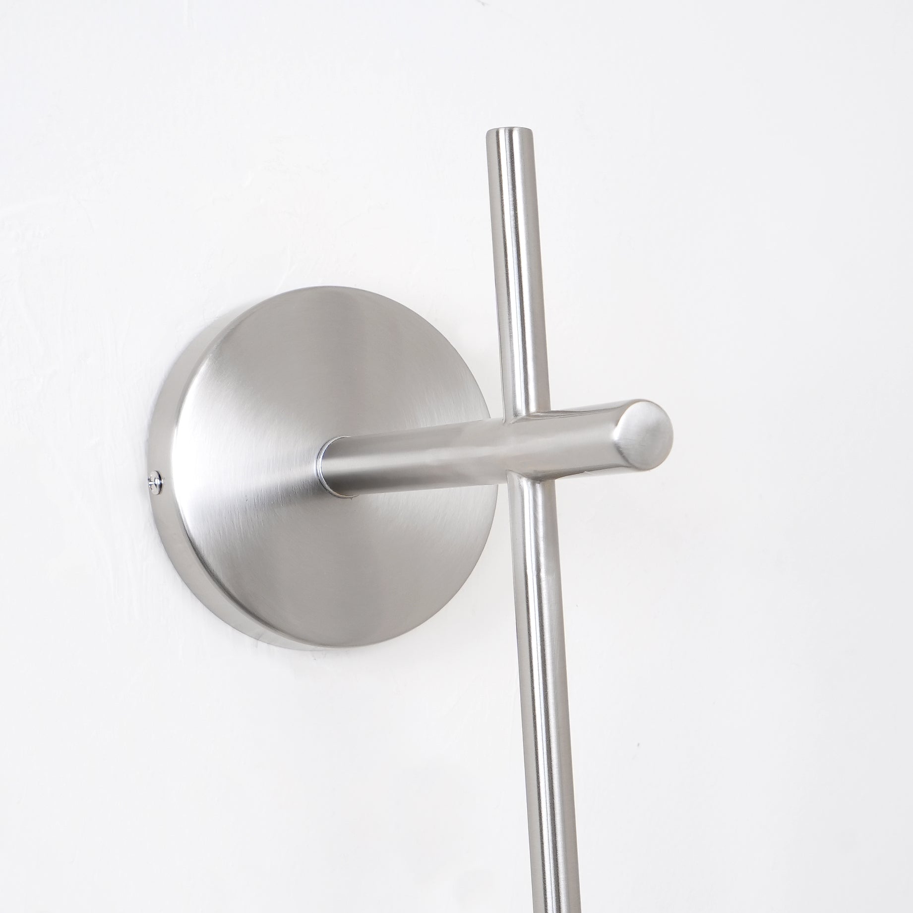 Vertical Globe Plug-in Wall Lamp 1001 Wall lamp