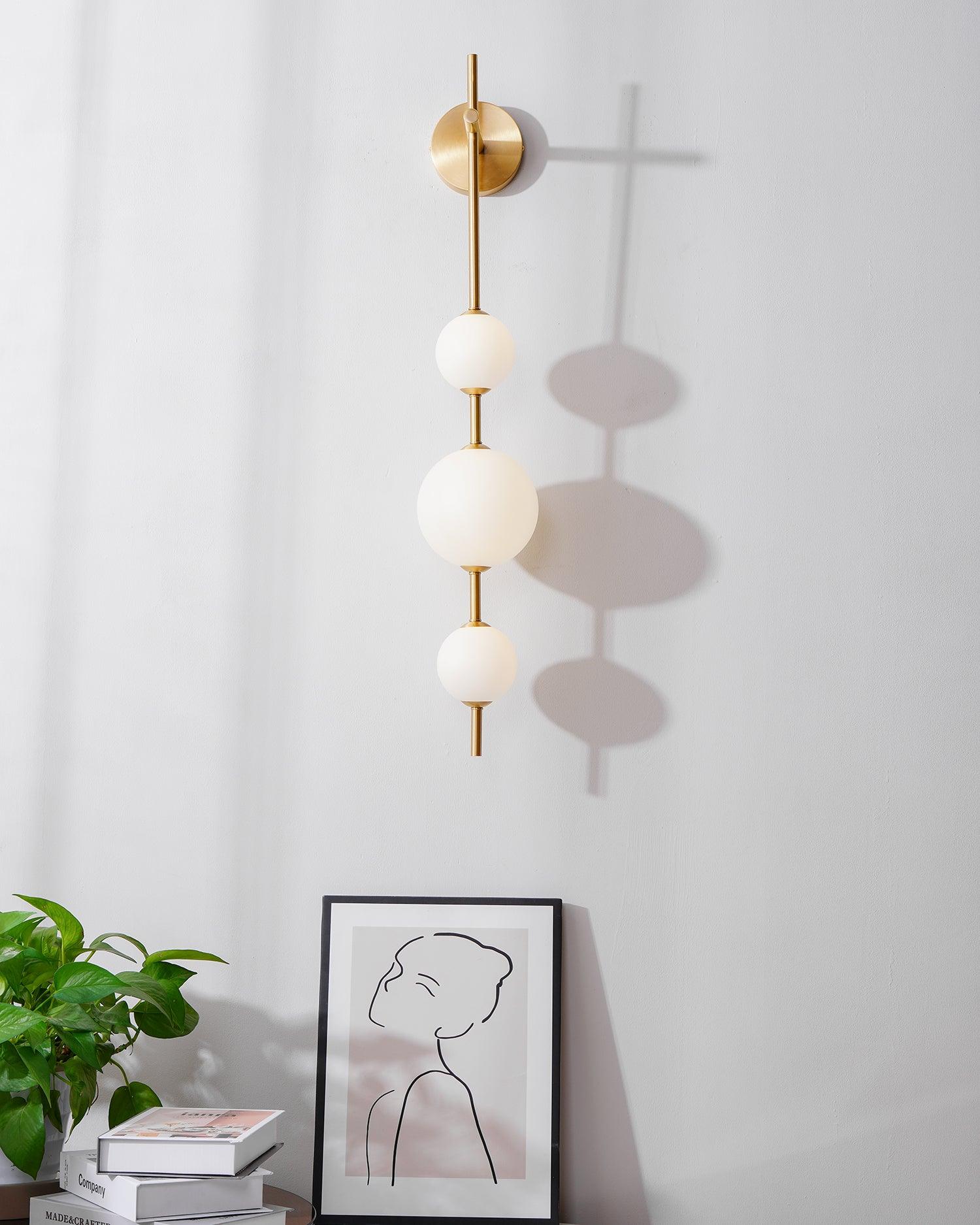 Vertical Globe Plug-in Wall Lamp 1001 Wall lamp