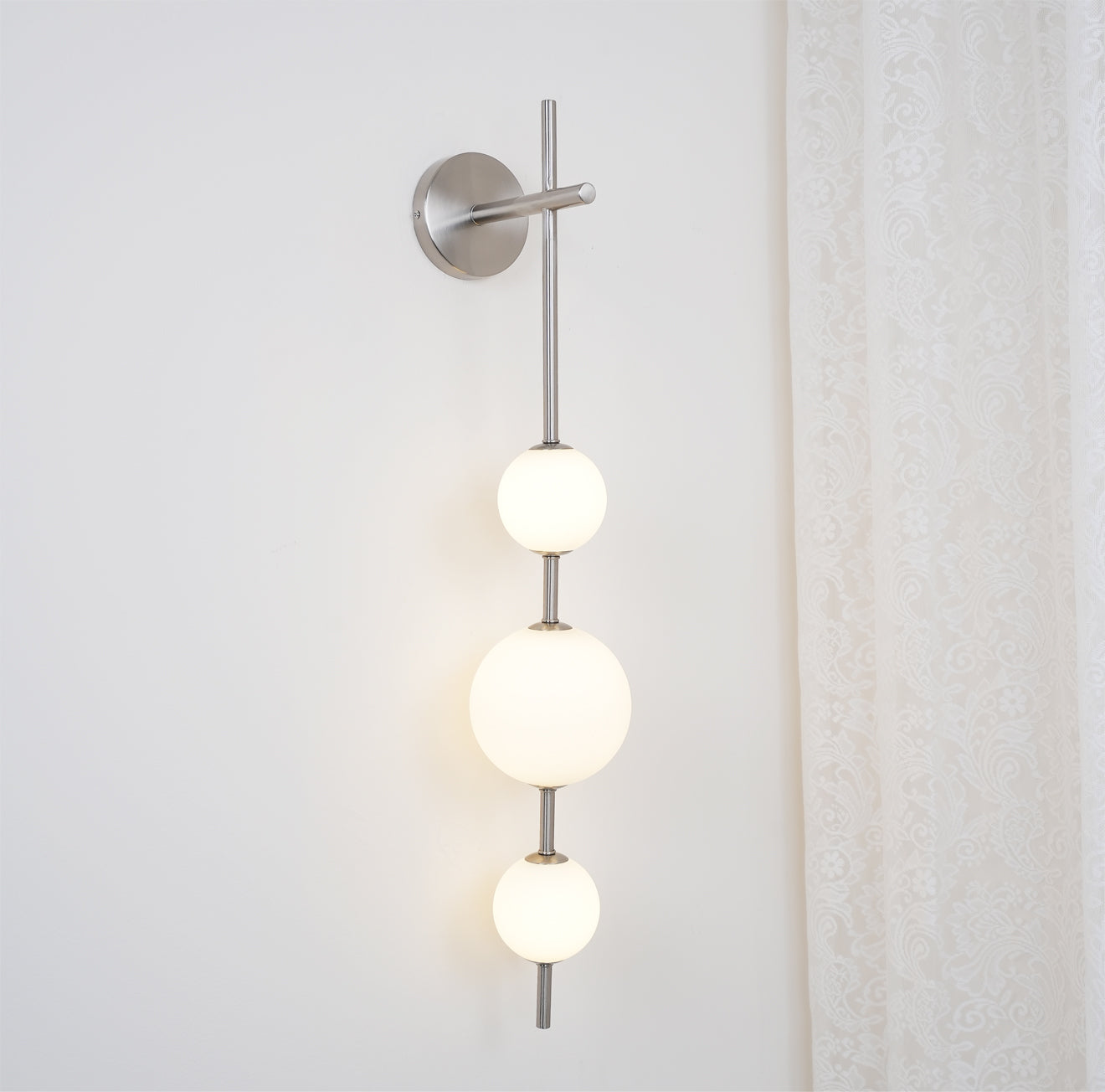 Vertical Globe Plug-in Wall Lamp 1001 Wall lamp