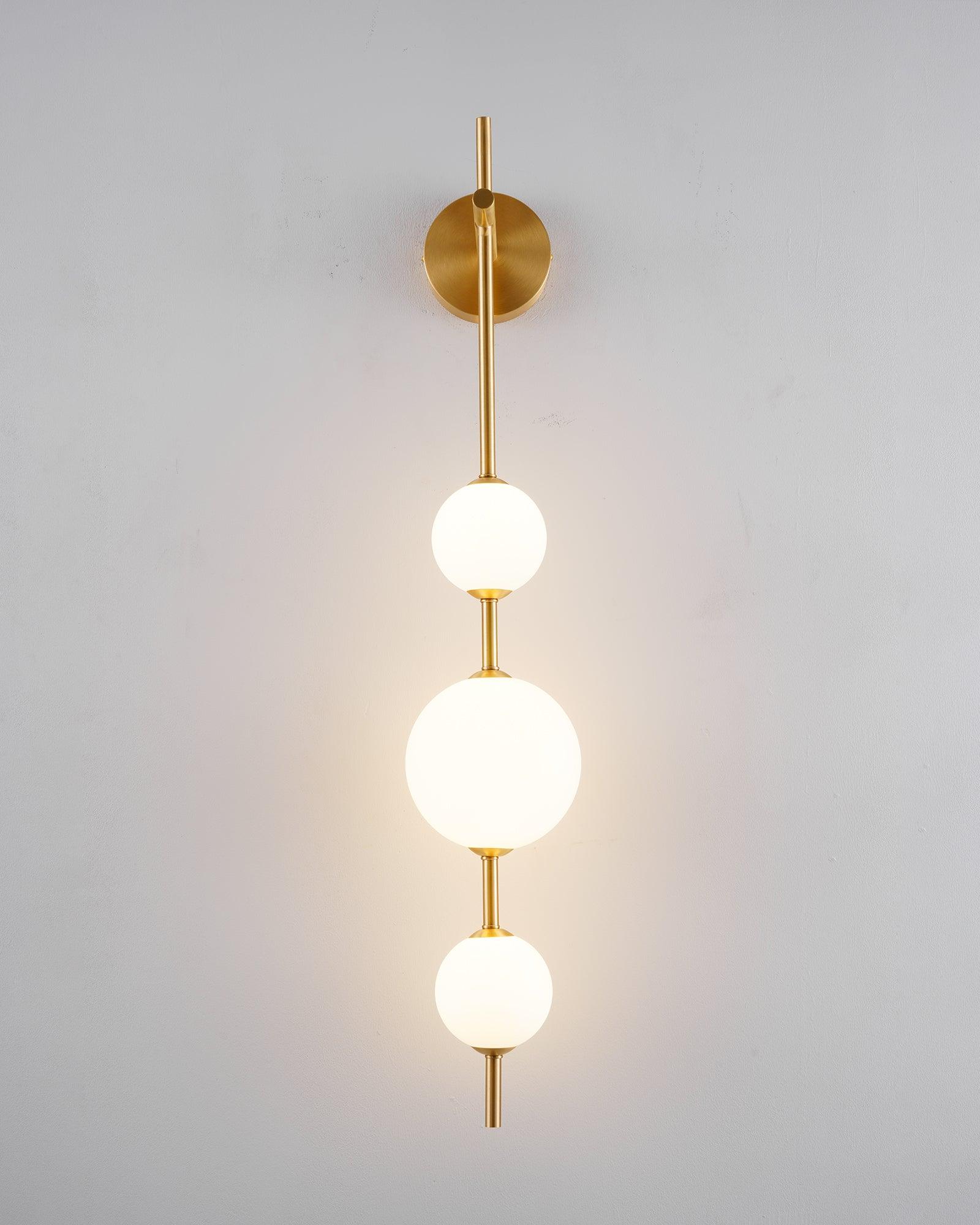 Vertical Globe Plug-in Wall Lamp 1001 Wall lamp