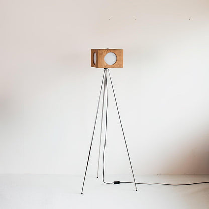 Vintage Tripod Camera Floor Lamp L 23.2″ x W 23.2 ″ x H 52″ / L 59cm x W 59cm x H 132cm (Plastic lamp base) / Cherry