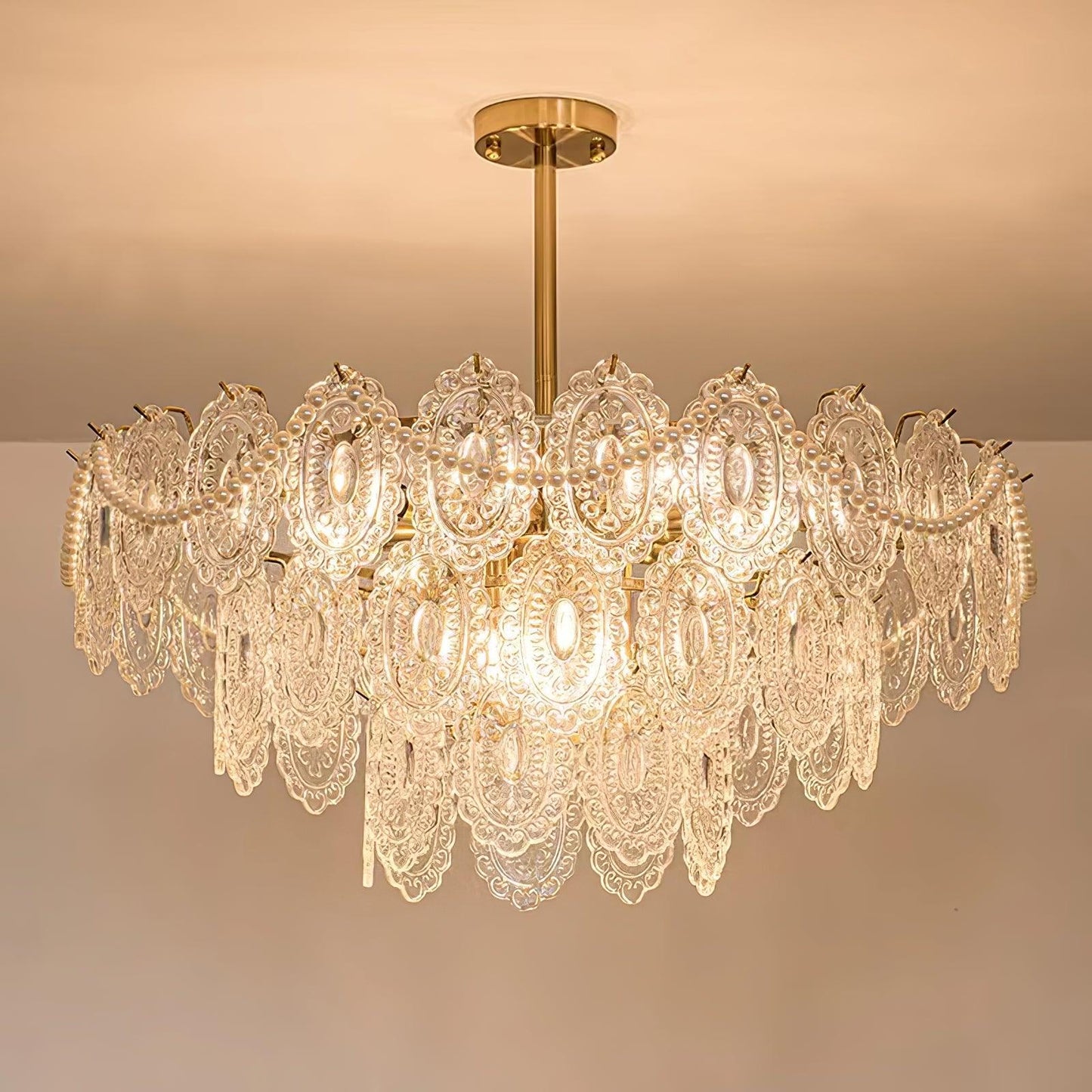 Wave Pearl Chandelier Φ 27.6″ x H 14.6″ / Dia 70cm x H 37cm / Gold / Clear Chandelier