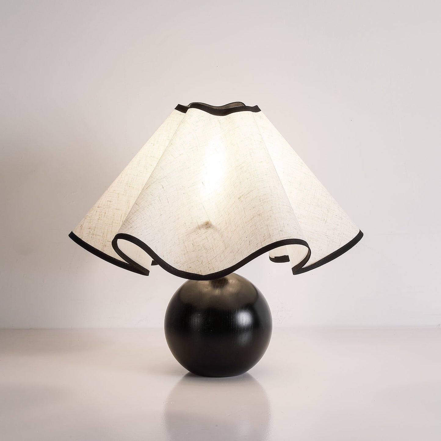 Wavecrest Table Lamp ? 15″ x H 12.6″ / Black & Linen color / US Plug Table lamp