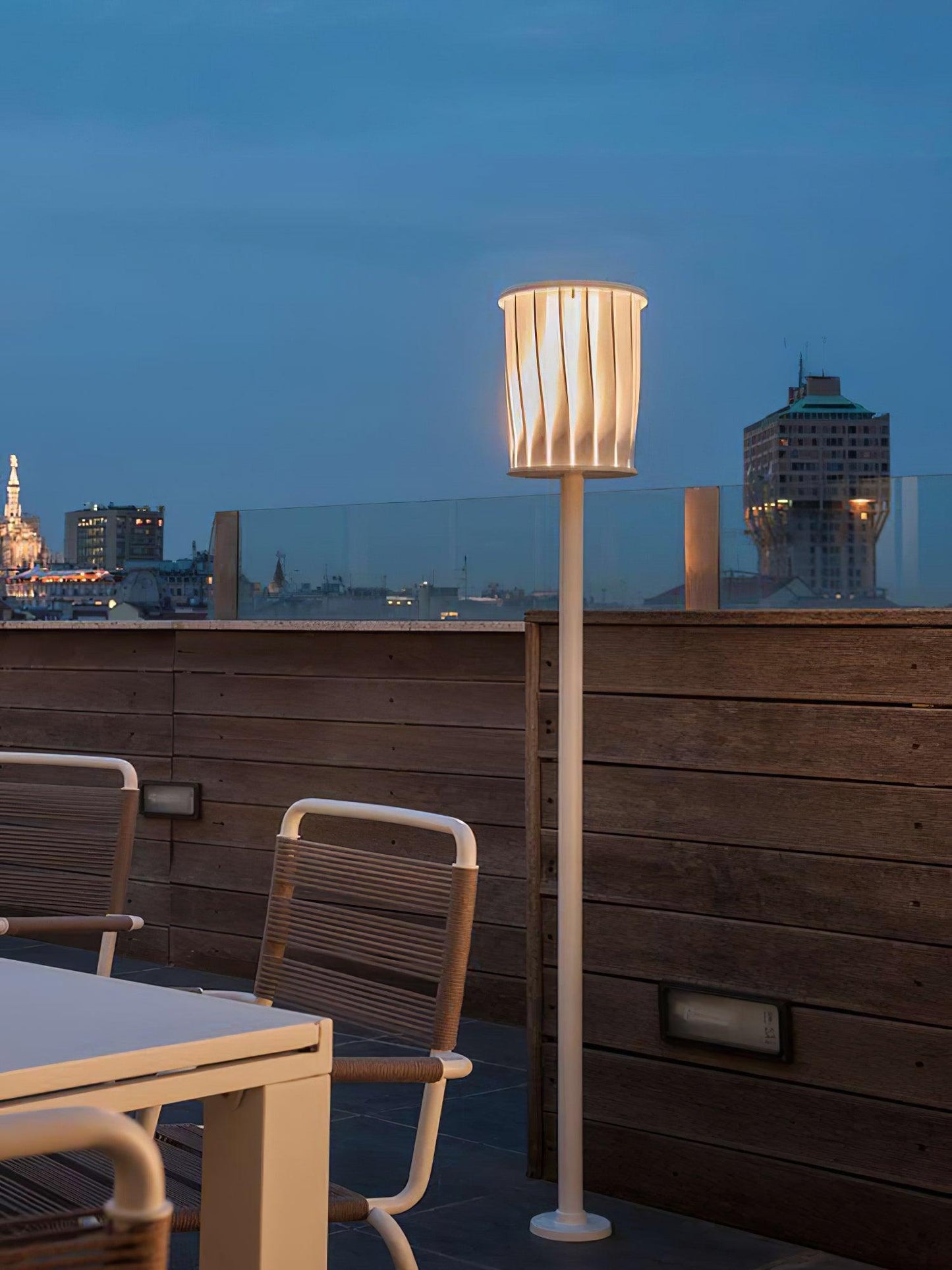 White Column Outdoor Light Dia 7.9″ x H 59″ / Dia 20cm x H 150cm / White Floor lamp