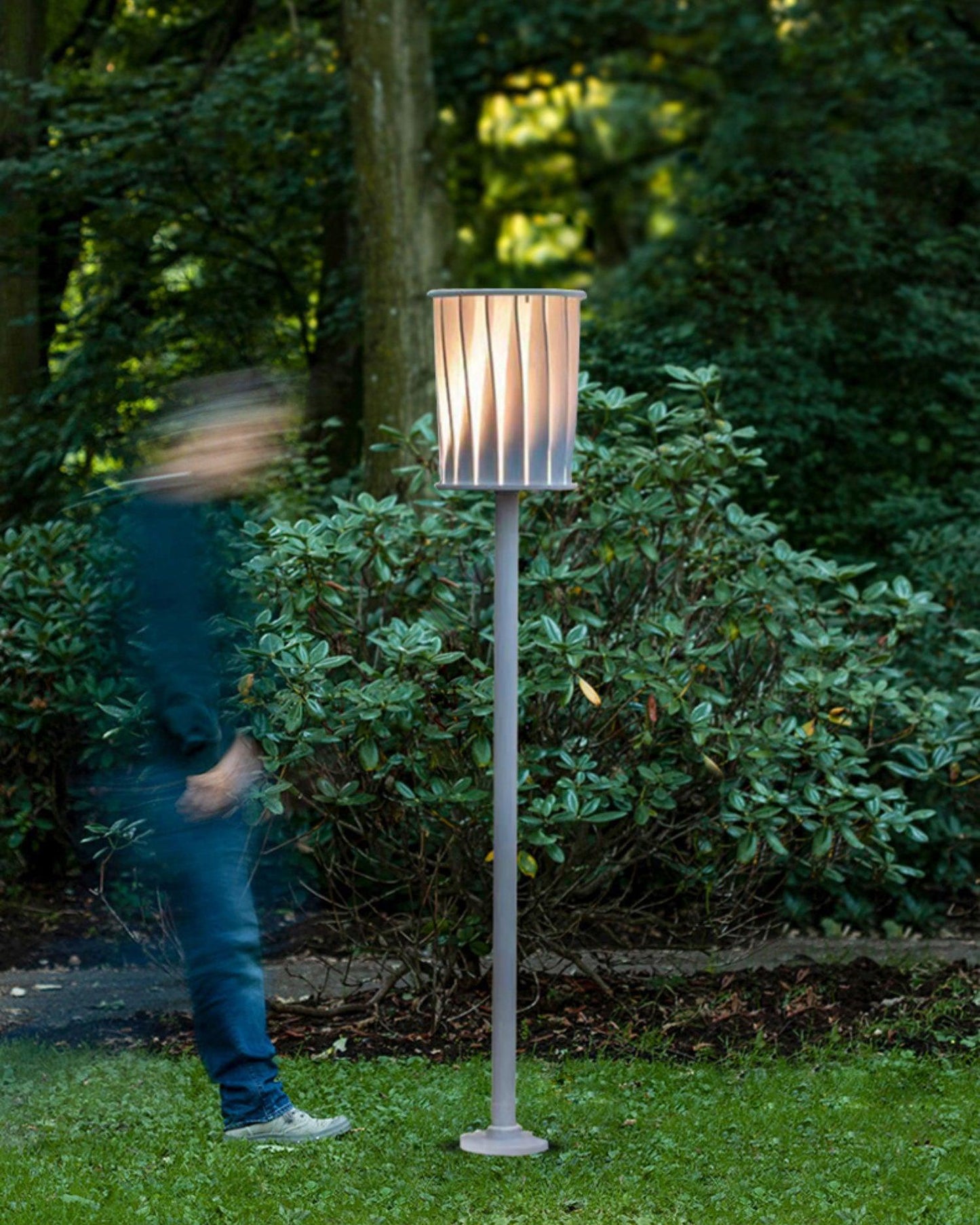 White Column Outdoor Light Dia 7.9″ x H 59″ / Dia 20cm x H 150cm / White Floor lamp