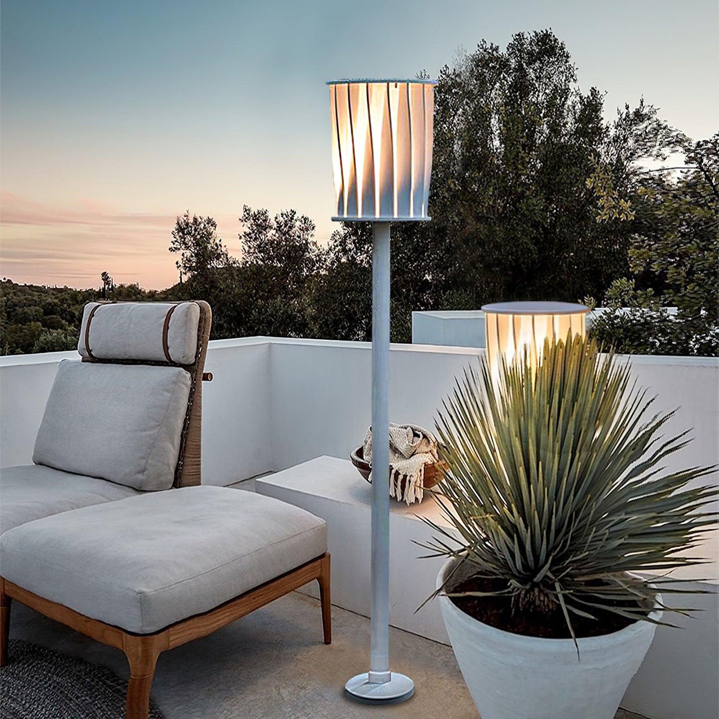 White Column Outdoor Light Dia 7.9″ x H 59″ / Dia 20cm x H 150cm / White Floor lamp