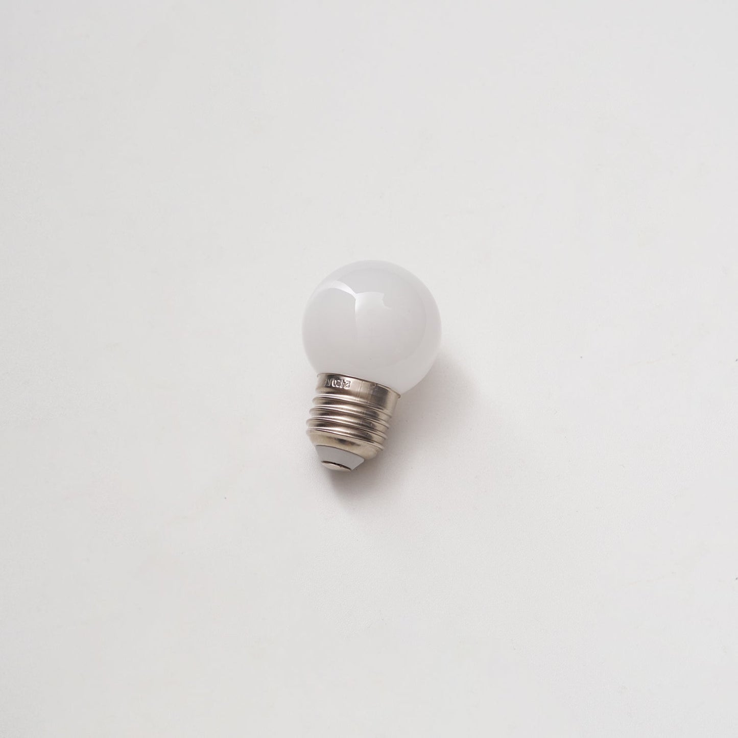 White LED Light E27 or E26 Bulb Dia 1.8″ x H 2.6″ / No delivery if purchased separately 1001 Light source & accessories