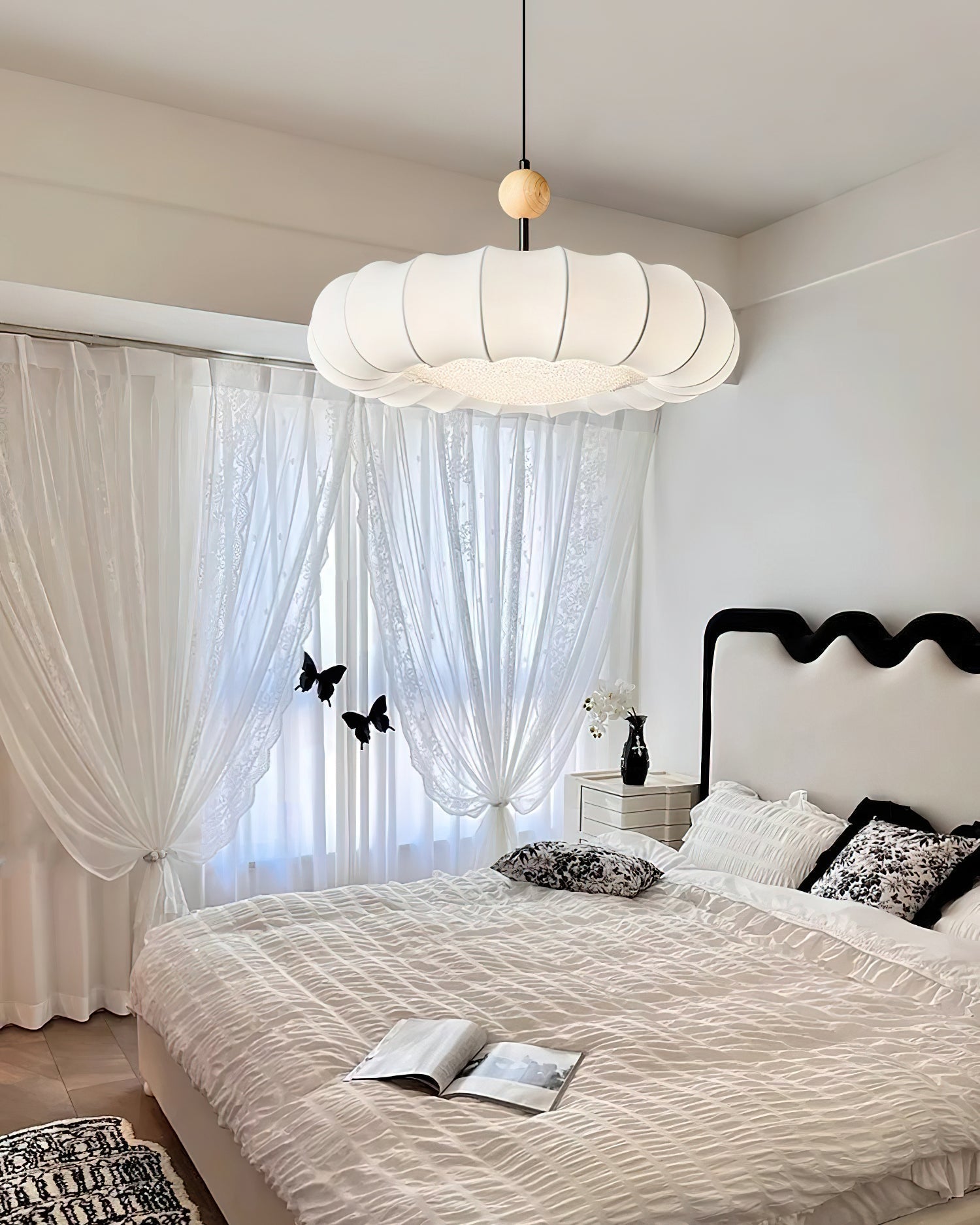 Winnie Veil Pendant Light Dia 19.7″ x H 11″ / Dia 50cm x H 28cm / Beige Pendant light