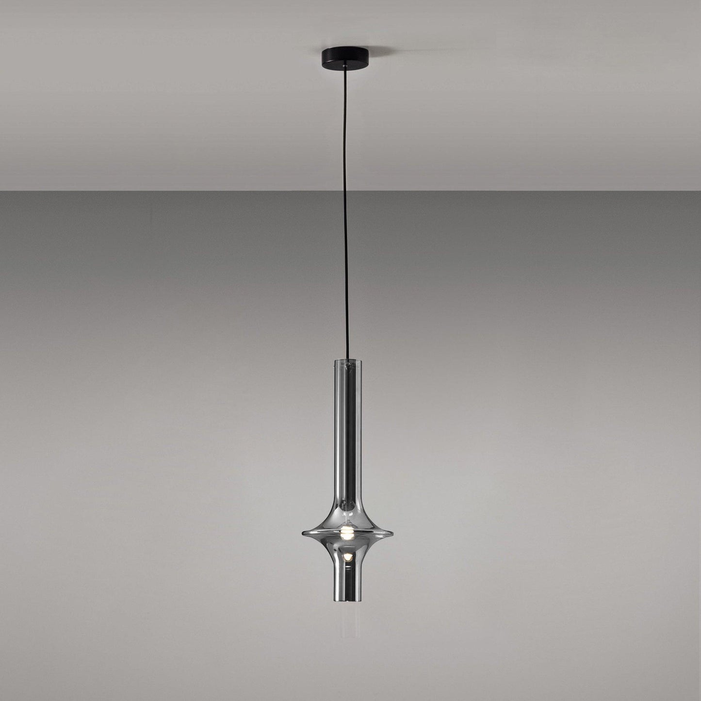Wonder Suspension Lamp Dia 6.3″ x H 18.1″ / Dia 16cm x H 46cm / Black / Smoky gray Pendant light
