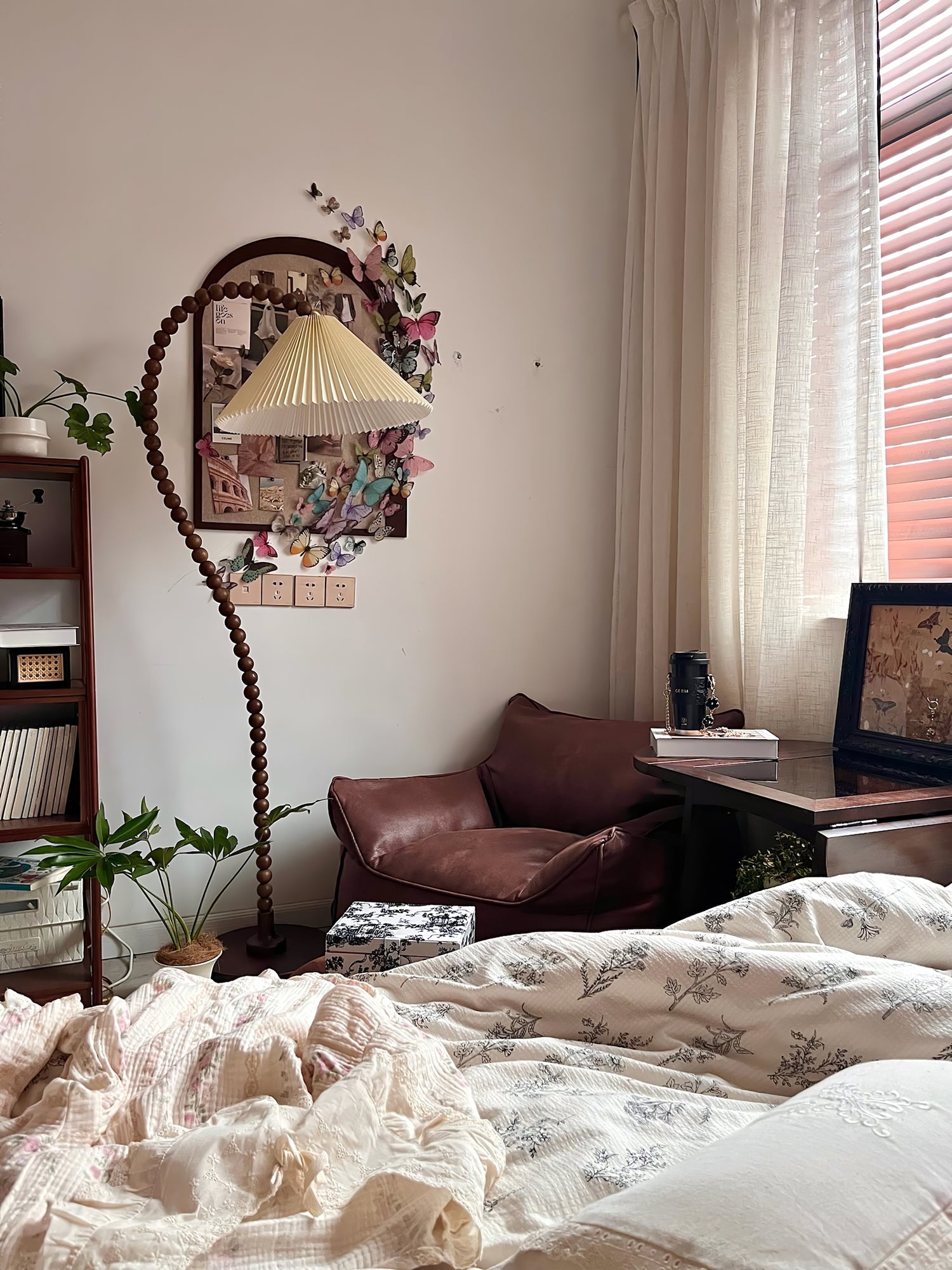 Wooden Bead Floor Lamp Floor lamp