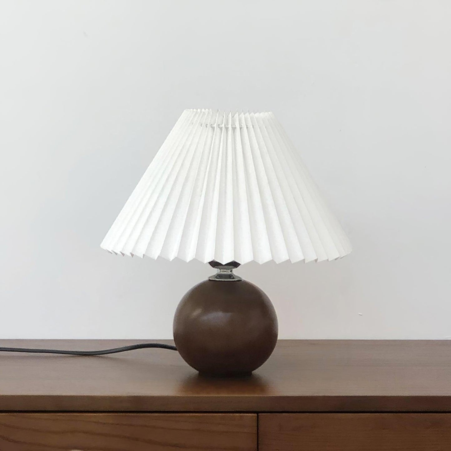 Wooden Pleated Table Lamp Dia 11″ x H 11.8″ / Dia 28cm x H 30cm / Walnut + White / US Plug Table lamp