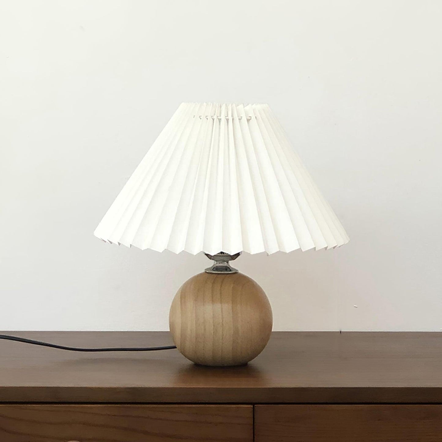 Wooden Pleated Table Lamp Dia 11″ x H 11.8″ / Dia 28cm x H 30cm / Natural wood + White / US Plug Table lamp