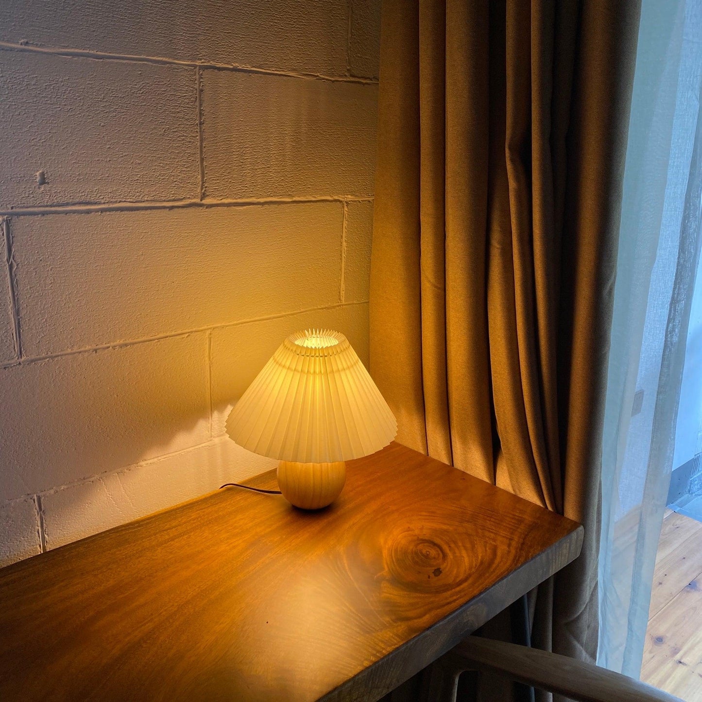 Wooden Pleated Table Lamp Table lamp