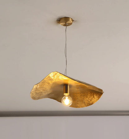 Hammered Pendant Light Model C L 17.7″ x W 11″ x H 7.1″ / L 45cm x W 28cm x H 18cm / Polished brass Pendant light