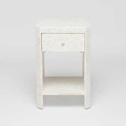 Lexi Nightstand 18"