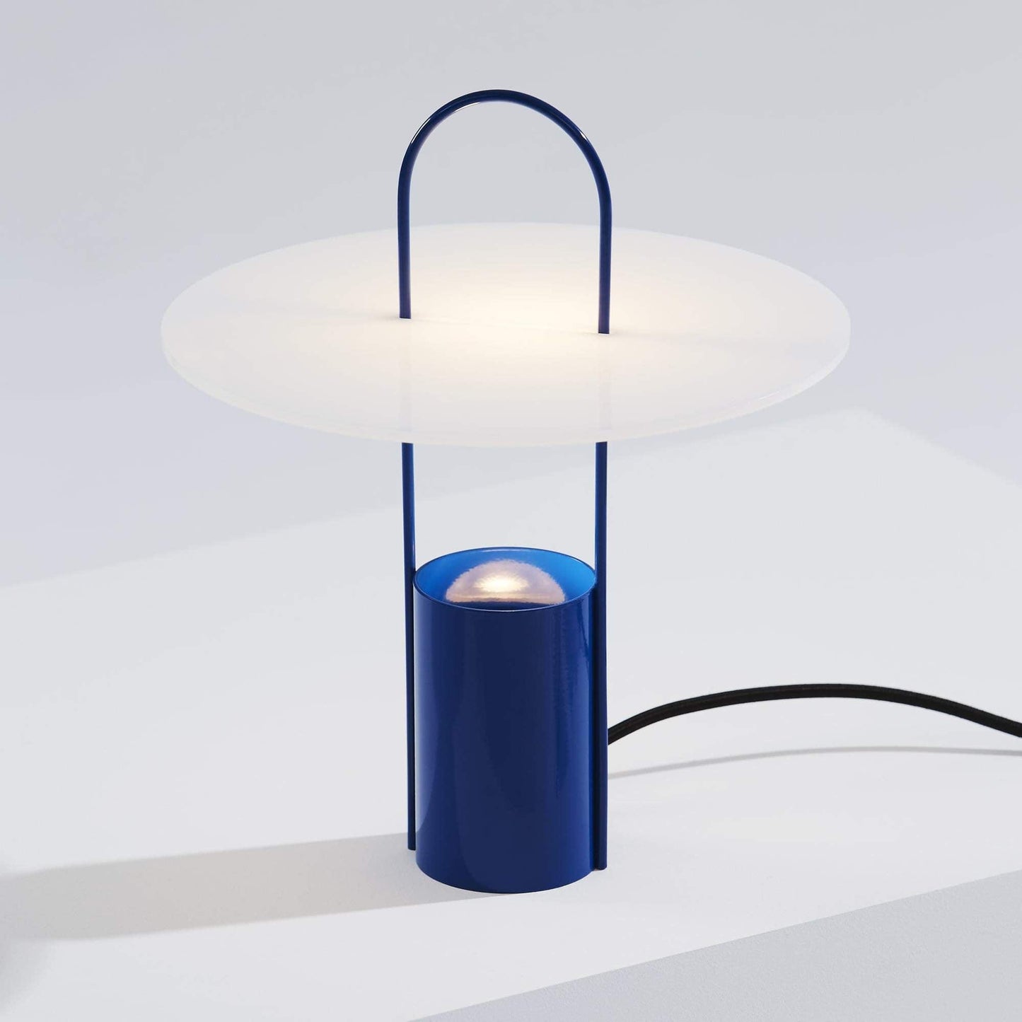 Nomade Table Lamp Dia 11″ x H 13″ / Dia 28cm x H 33cm / Blue / US Plug Table lamp