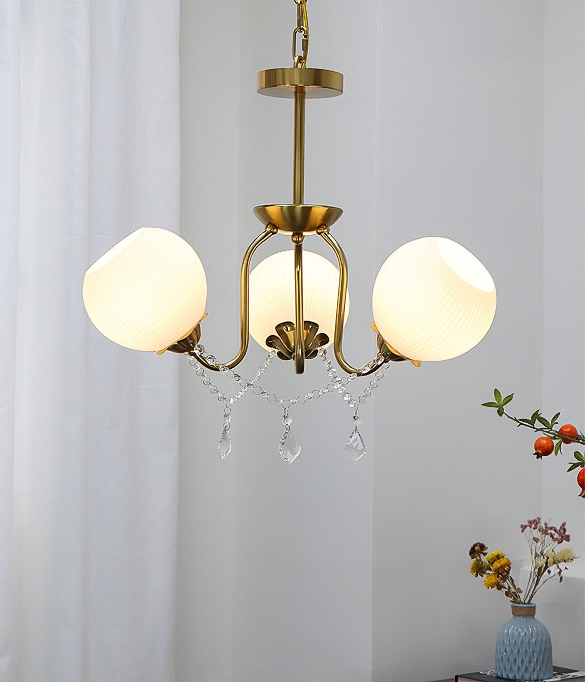 Stamen Chandelier Dia 22″ x H 21.7″ / Dia 56cm x H 55cm / Copper & White Chandelier